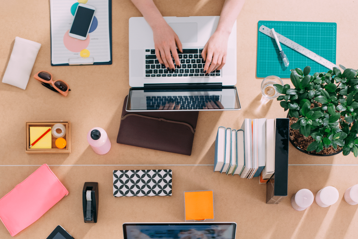 write-copy-people-actually-read-woman-laptop-desk-working